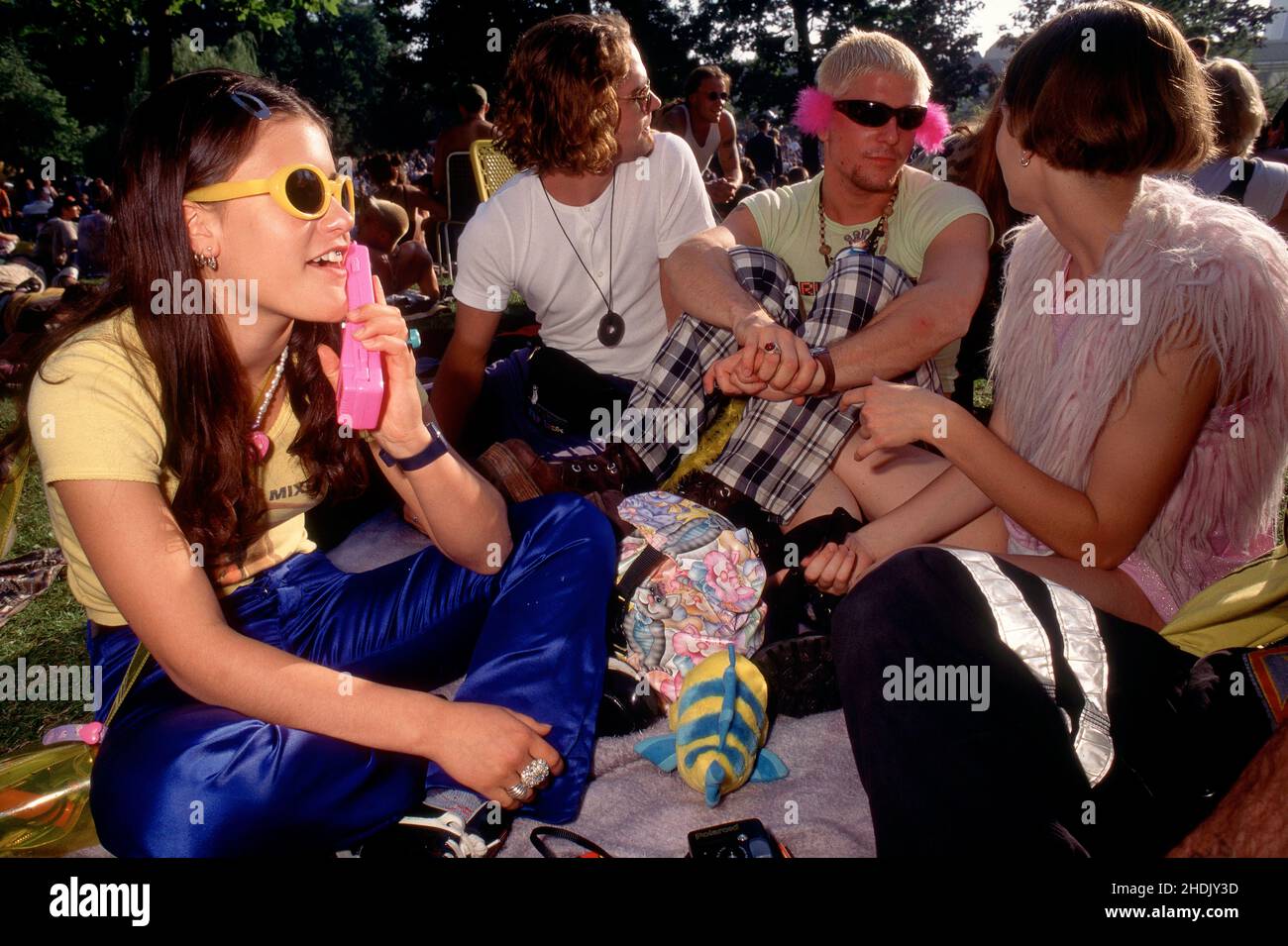 Chillout Session im Park nach der Love Parade in Berlin Deutschland. Stockfoto