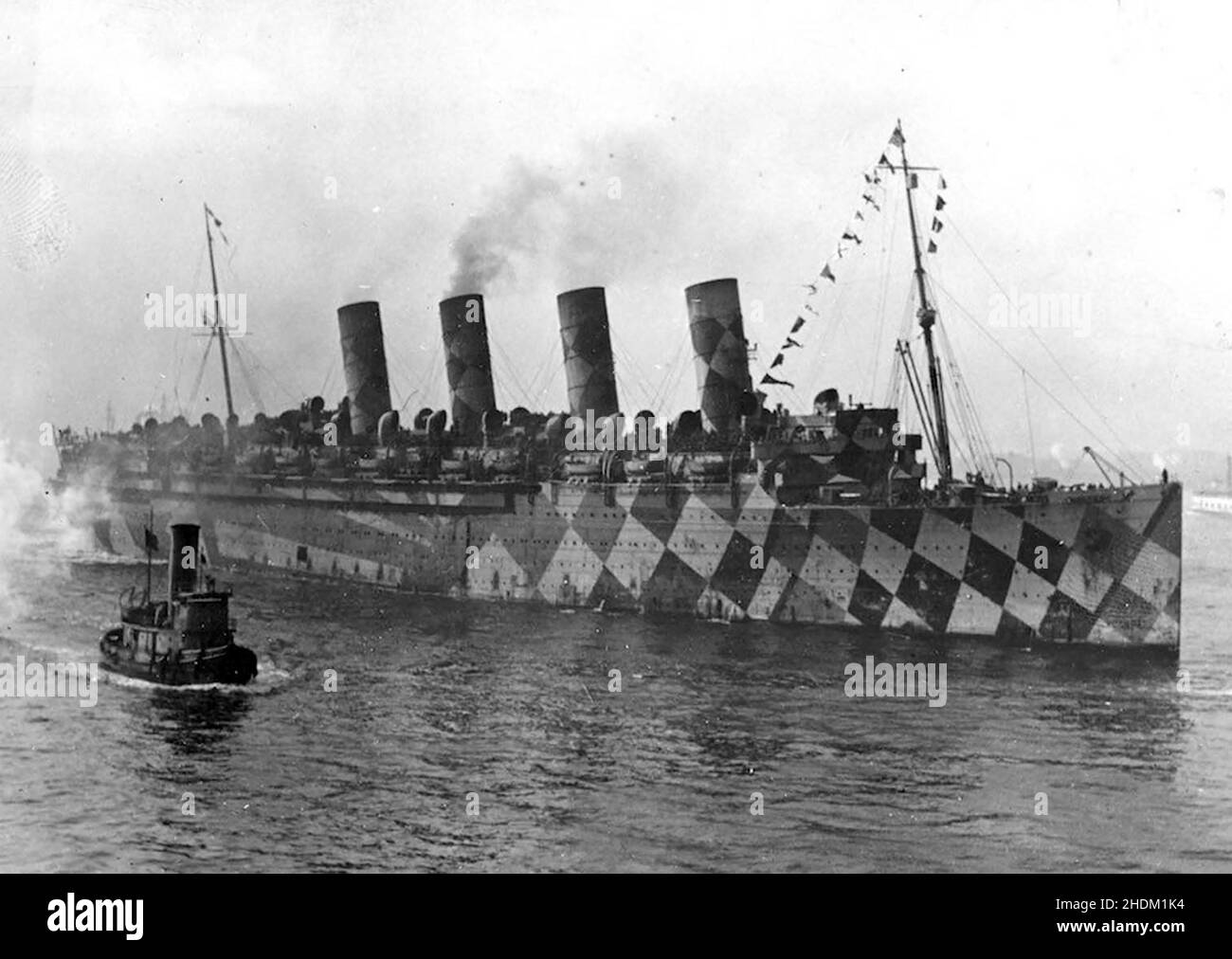 VERSAND TARNUNG erster Weltkrieg. Ehemaliges deutsches Schiff Vaterland, 1917 in USS Leviathan umbenannt, als Truppentransporter. Stockfoto