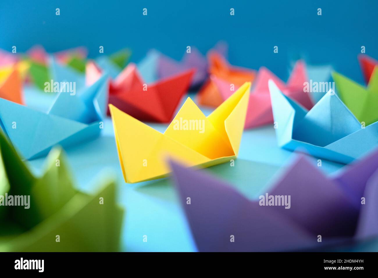 Papierboot, Origami, Papierboote, Origamis Stockfoto