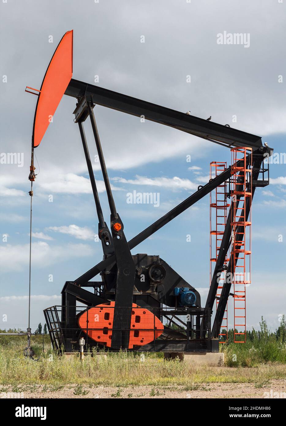 Ölförderung, Pumpen, Derrick, Ölförderung, Derricks Stockfoto
