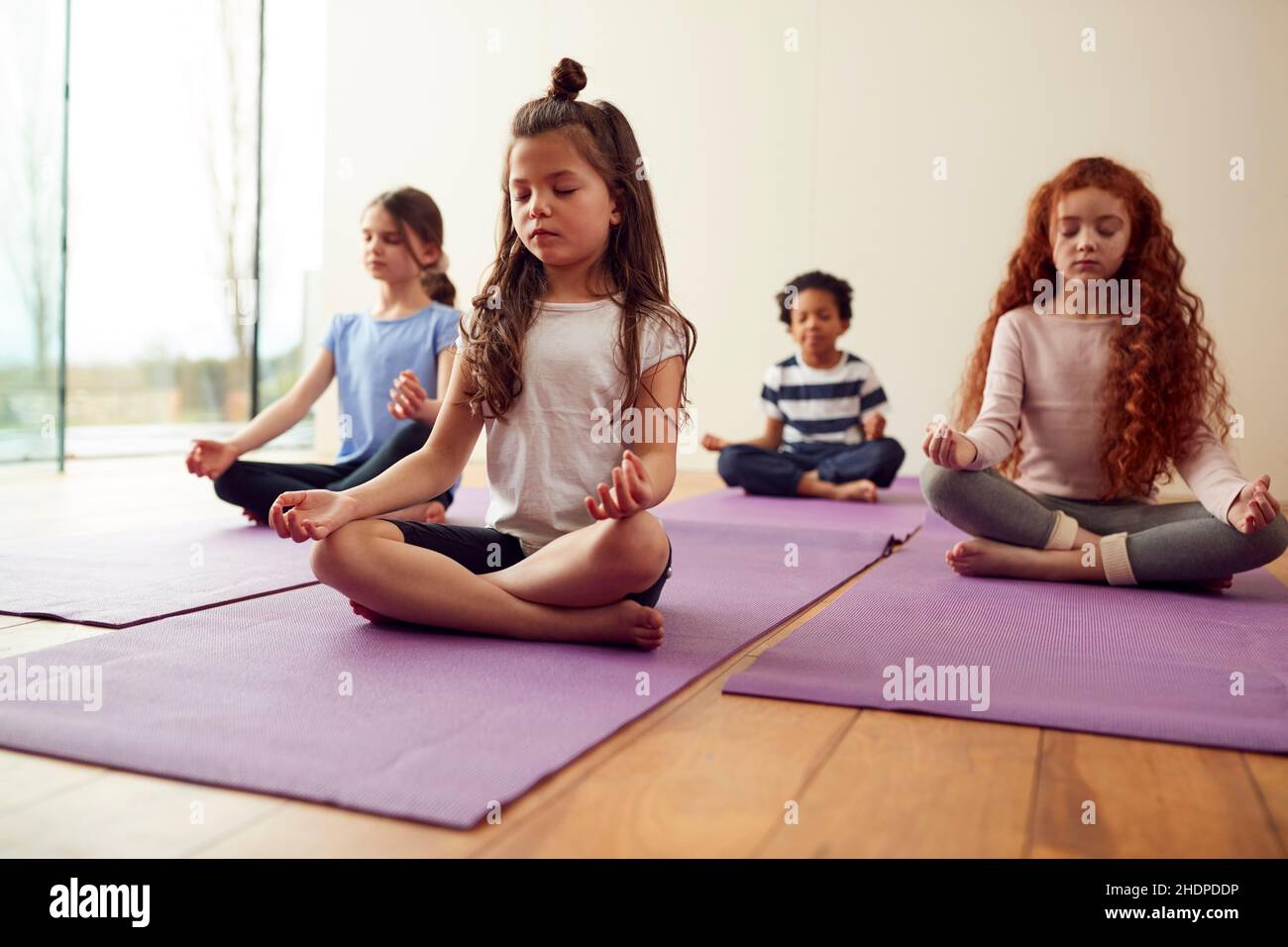 Kindheit, meditieren, Yoga, Kindheit, Kinder, Kind, Kinder, Meditieren, Yogas Stockfoto