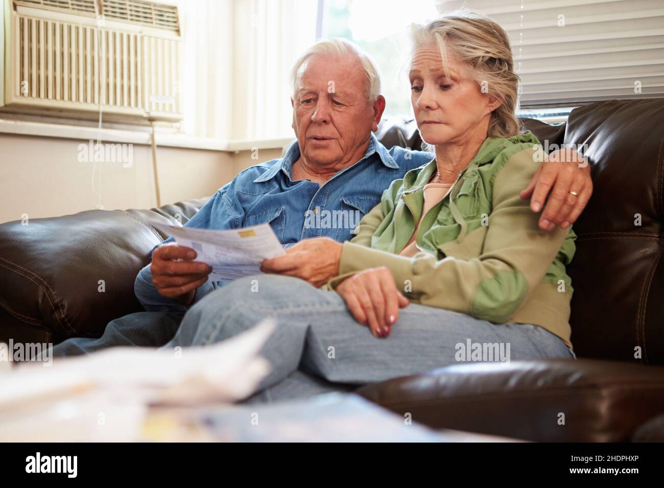 Senioren, paar, Probleme, finanzielle Sorgen, ältere Menschen, Alt, Senioren, Paare, sorgen, sorgen, Finanzielle Sorgen, Geldsorgen, Geldsorgen Stockfoto