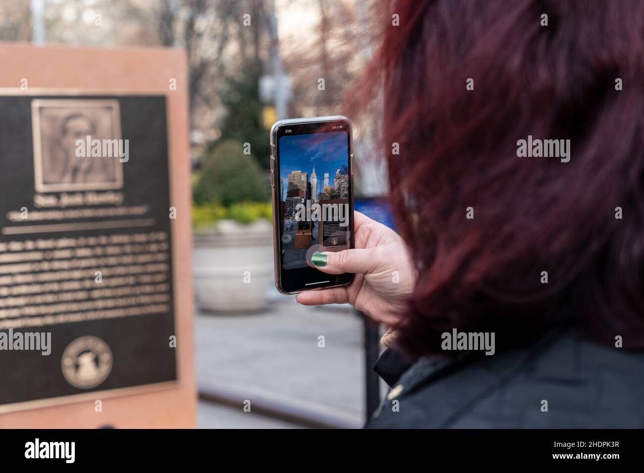 New York, NY - 6. Januar 2022: The Daily Show Monuments for Heroes of the Freedomsurrection zum Jahrestag des Aufstands im Capitol auf der Fußgängerzone neben dem Madison Square Park Stockfoto