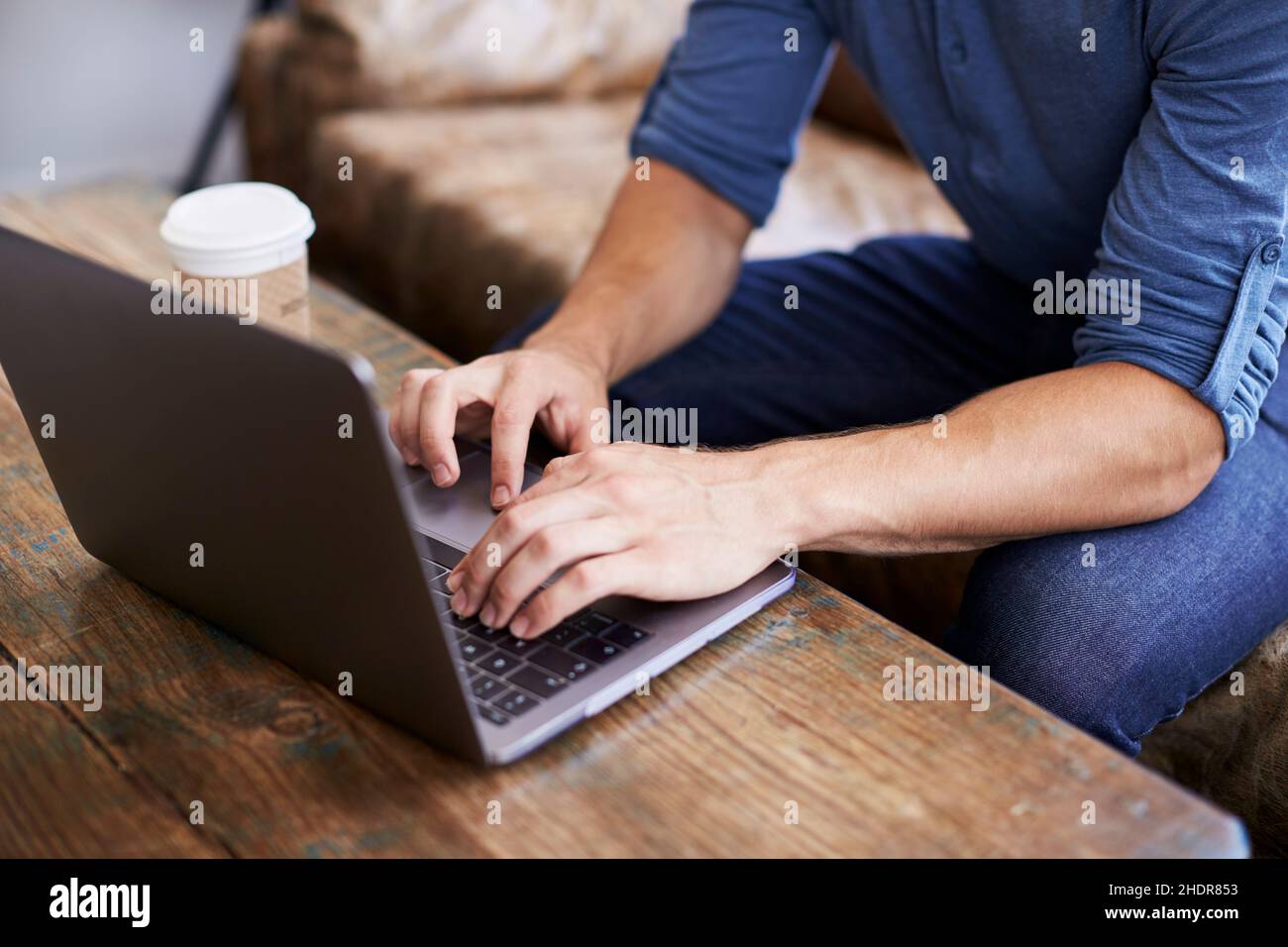 Cafe, schreiben, Laptop, Cafés, Stenograf, Computer, Computer, Laptops Stockfoto
