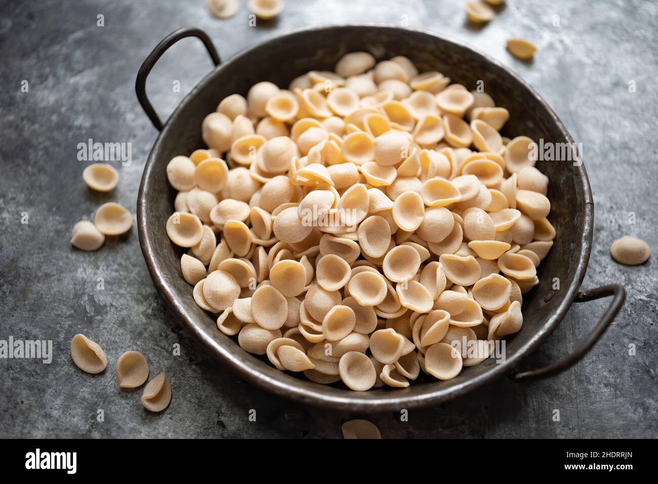 Nudelsorten, Olecchiette, Noddle-Sorten, Nudelsorten, Nudelgerichte Stockfoto