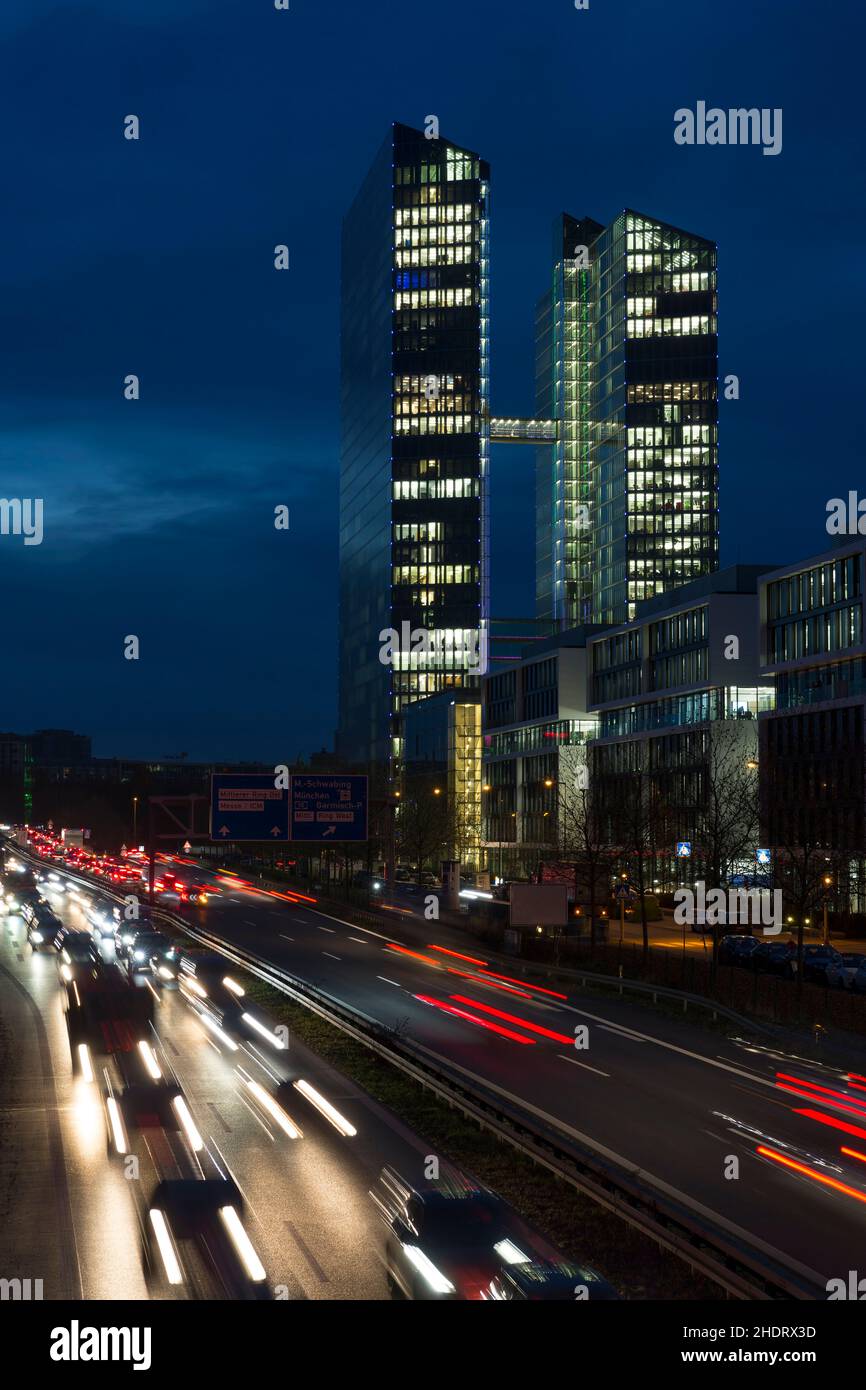 Bürogebäude, münchen, Straßenverkehr, Bürogebäude, Servicegebäude, munichs, Straßen, Straßen, Straßen Stockfoto