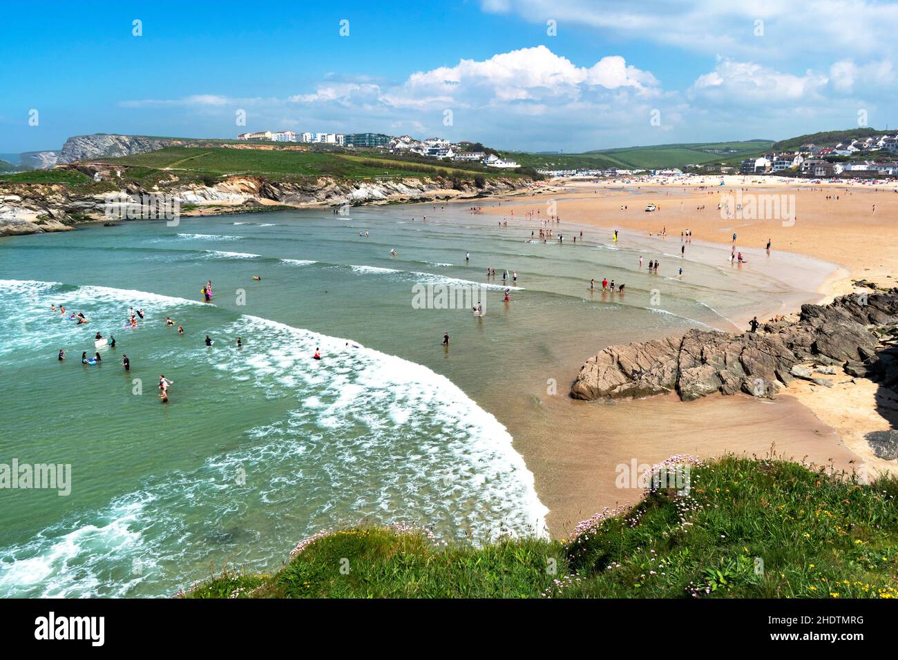 Sonniger Sommertag am porth Beach in newquay cornwall england Stockfoto