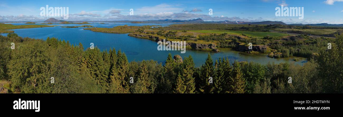 Blick auf den Myvatn-See vom Höfdi-Vorgebirge in Island, Europa Stockfoto