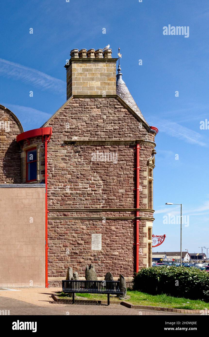 Rathaus von Stornoway, South Beach, Stornoway, Isle of Lewis, Äußere Hebriden, Schottland, Vereinigtes Königreich - 11th. August 2012 Stockfoto