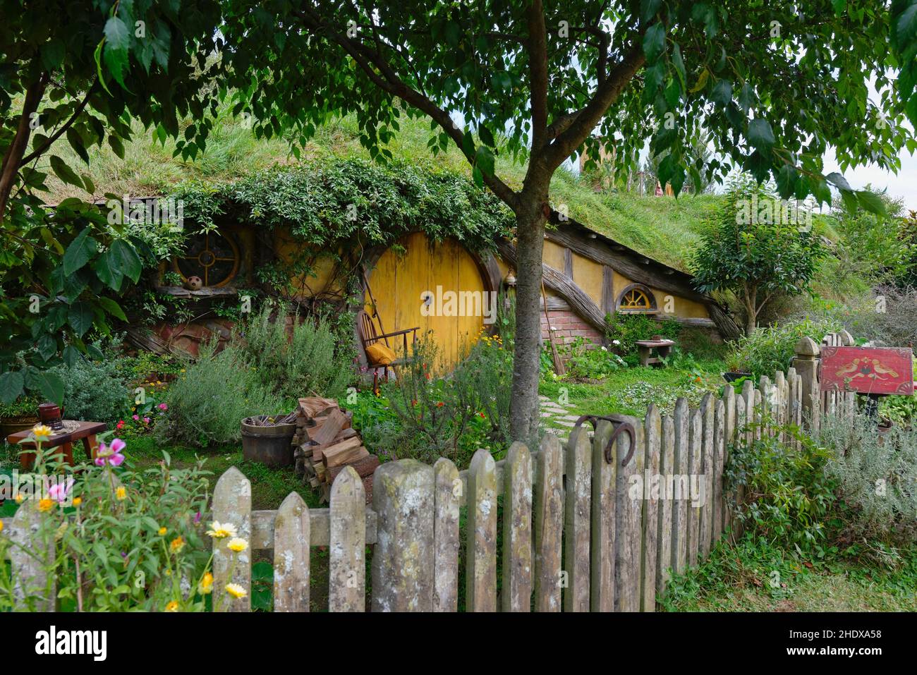 Filmset, Hobbit Hole, Shire, hobbiton, Filmsets, Filmstudio Stockfoto