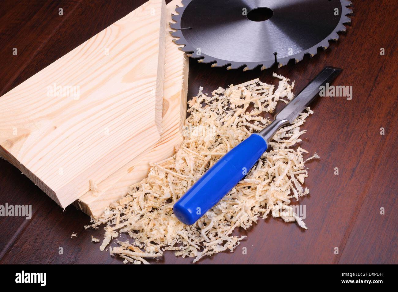 Holzbearbeitung, Sägeblatt, stechender Beitel, Sägeblätter Stockfoto