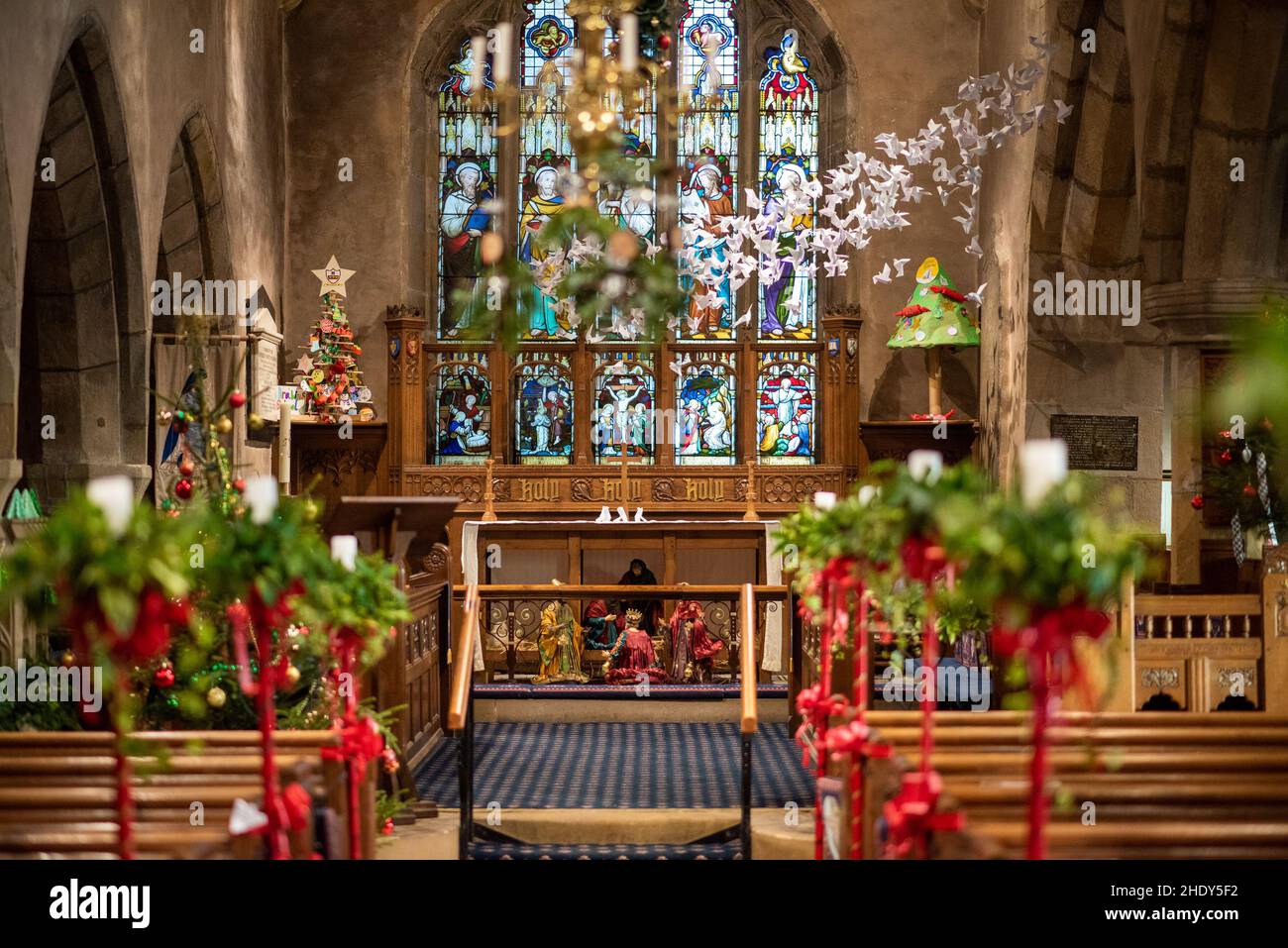 St. Bartholomew's Church, Chipping, Preston, Lancashire, Großbritannien zu Weihnachten dekoriert. Stockfoto