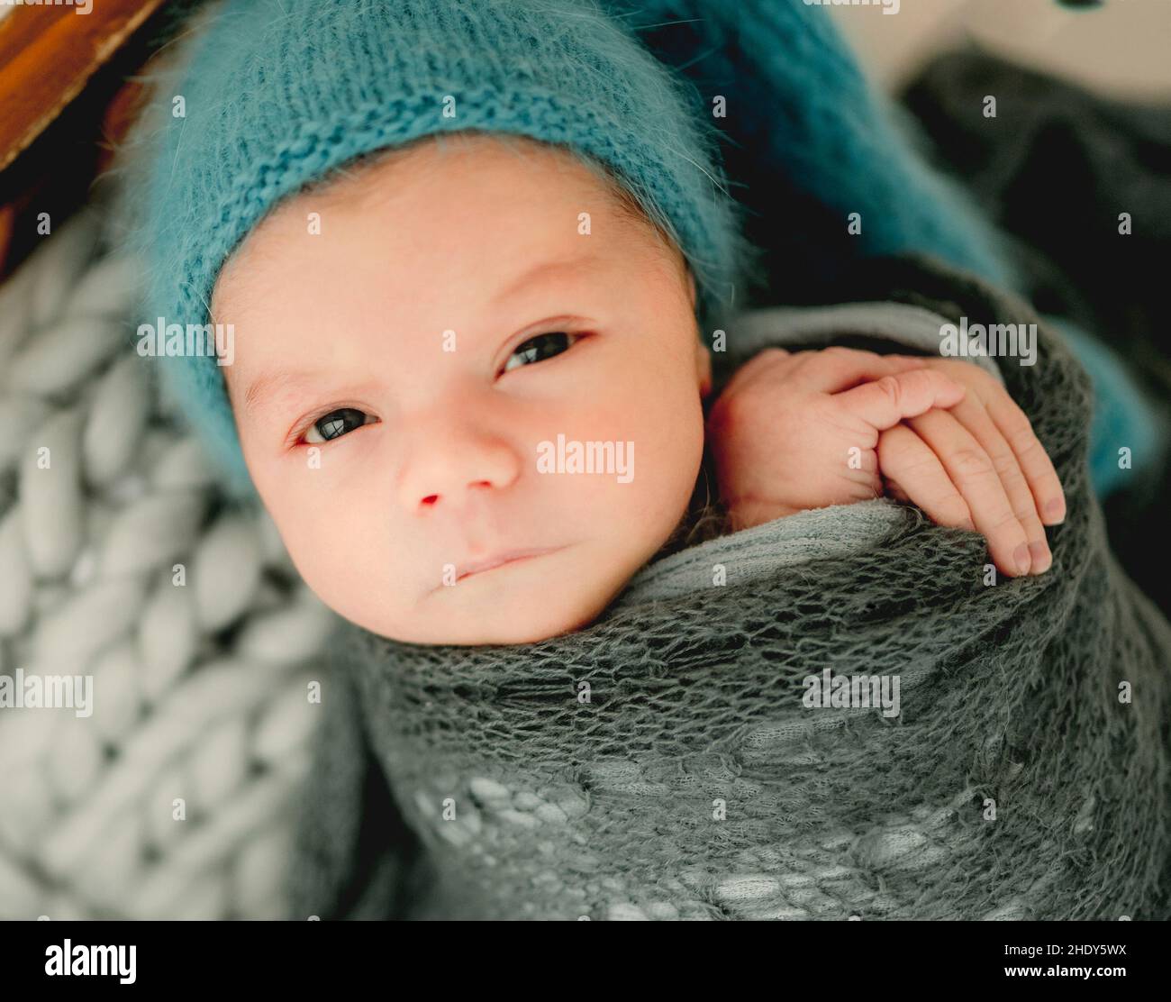 Neugeborenes Baby Boy Studioportrait Stockfoto