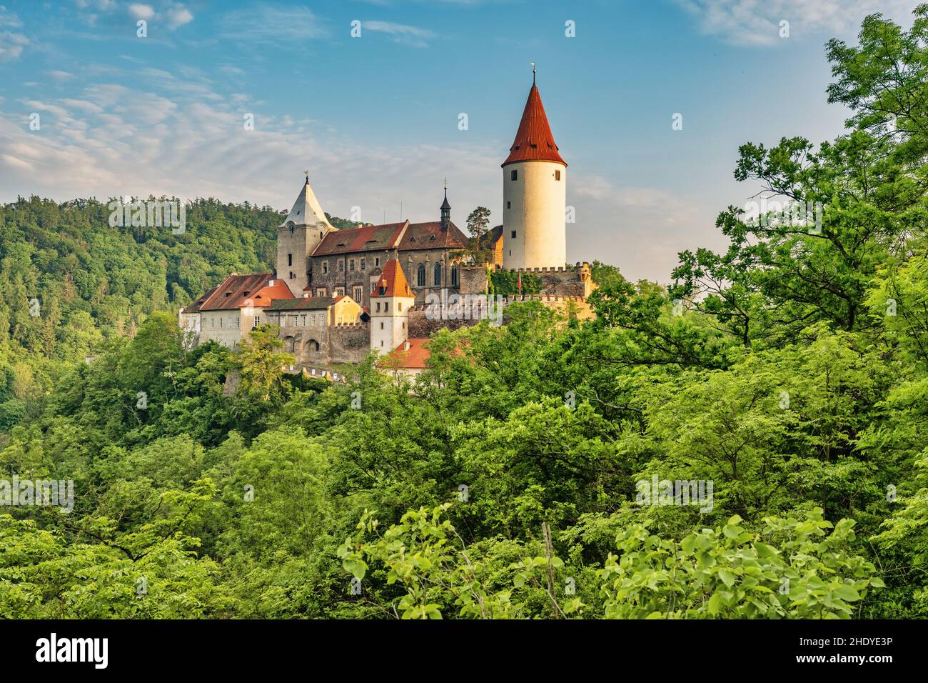 Gotische Burg Krivoklat aus dem 12th. Jahrhundert ist eine der ältesten und bedeutendsten Burgen in der Tschechischen Republik Stockfoto