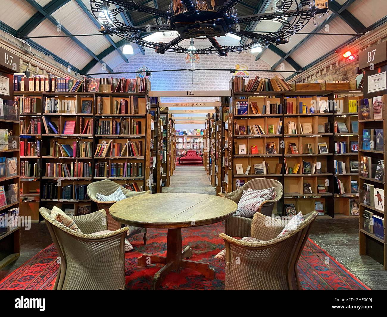 Barter Books - ein Antiquariat in der historischen Marktstadt Alnwick in Northumberland, England. Es hat über 350.000 Besucher pro Jahr, 40% der w Stockfoto