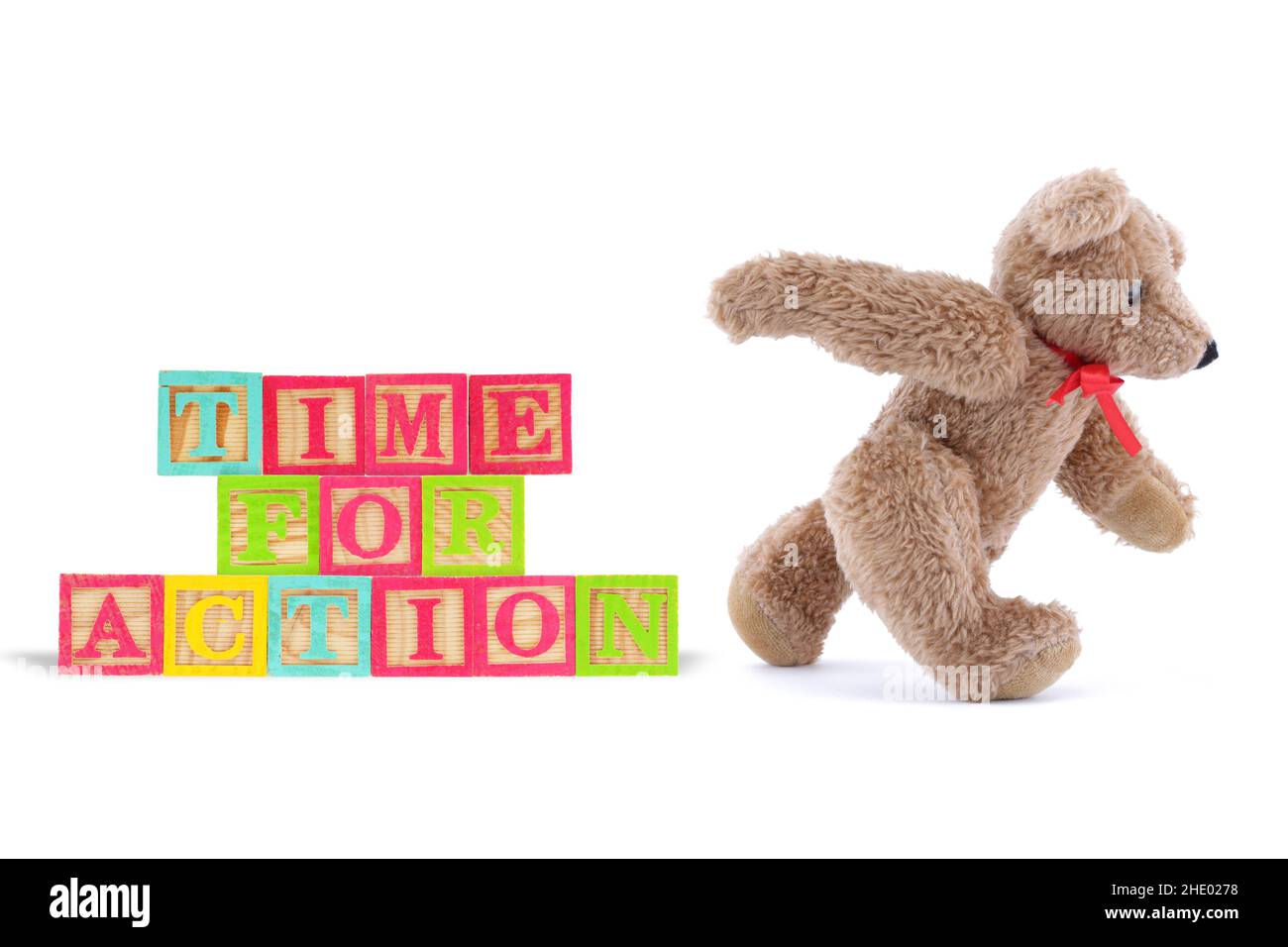 Time for Action Business-Konzept mit Holzklötzen und Teddybär Stockfoto