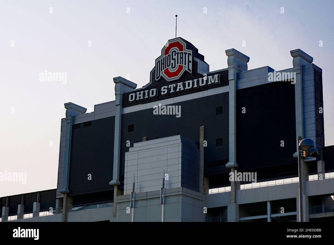 Schild der Ohio State University am Ohio Stadium. Stockfoto