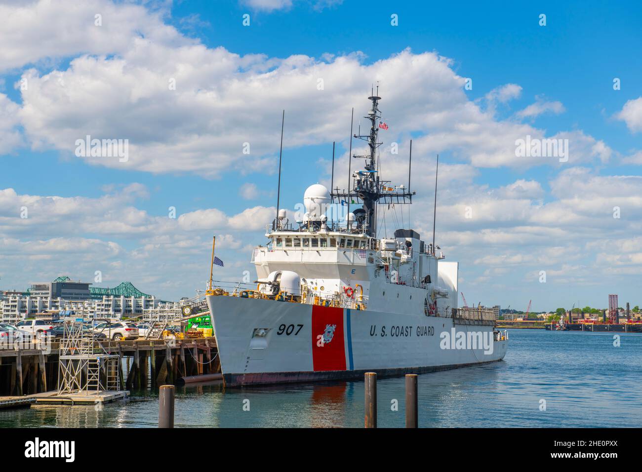 USCGC Escanaba (WMEC-907) ist ein mittelausdauernder Cutter der US-Küstenwache mit Sitz in Boston, Massachusetts, USA. Stockfoto