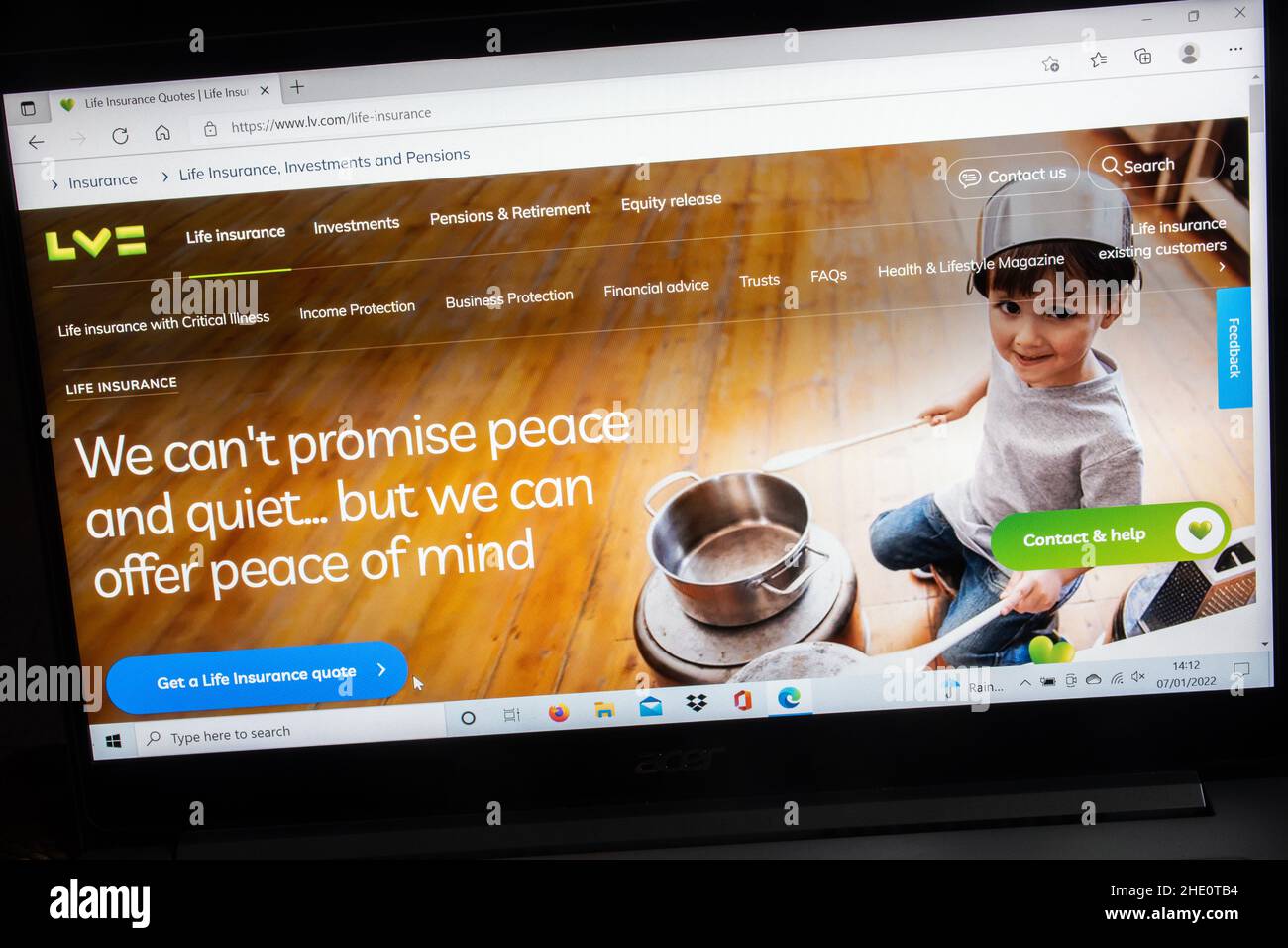 LV= Website der Versicherungsgesellschaft Liverpool Victoria auf einem Laptop-Bildschirm, Großbritannien. Seite Lebensversicherung. Stockfoto