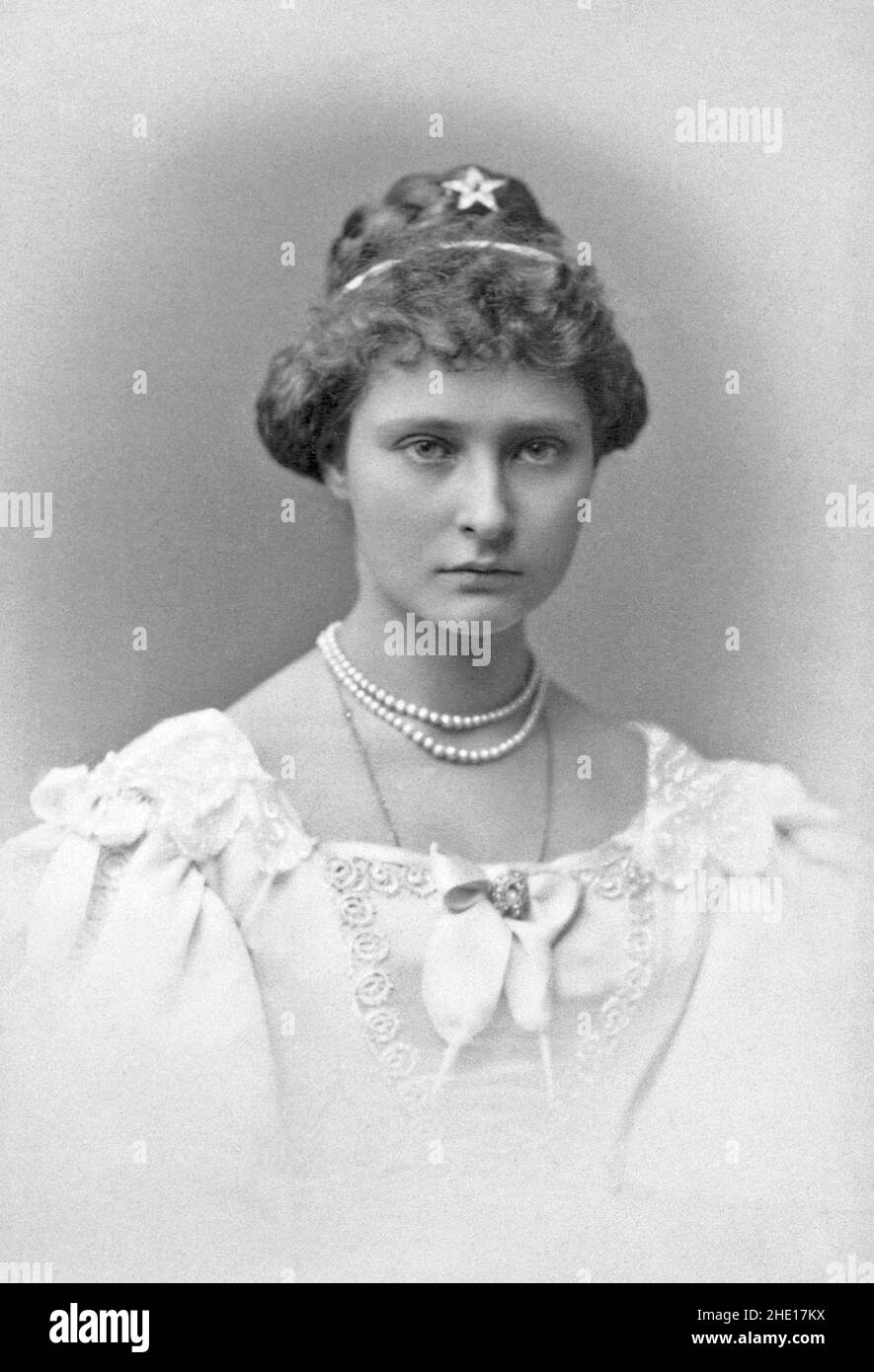 Die Ehefrau des russischen Zaren Nikolaus II., Tsaritsa Alexandra Fjodorowna (Alix von Hessen), 15 Jahre alt. Stockfoto