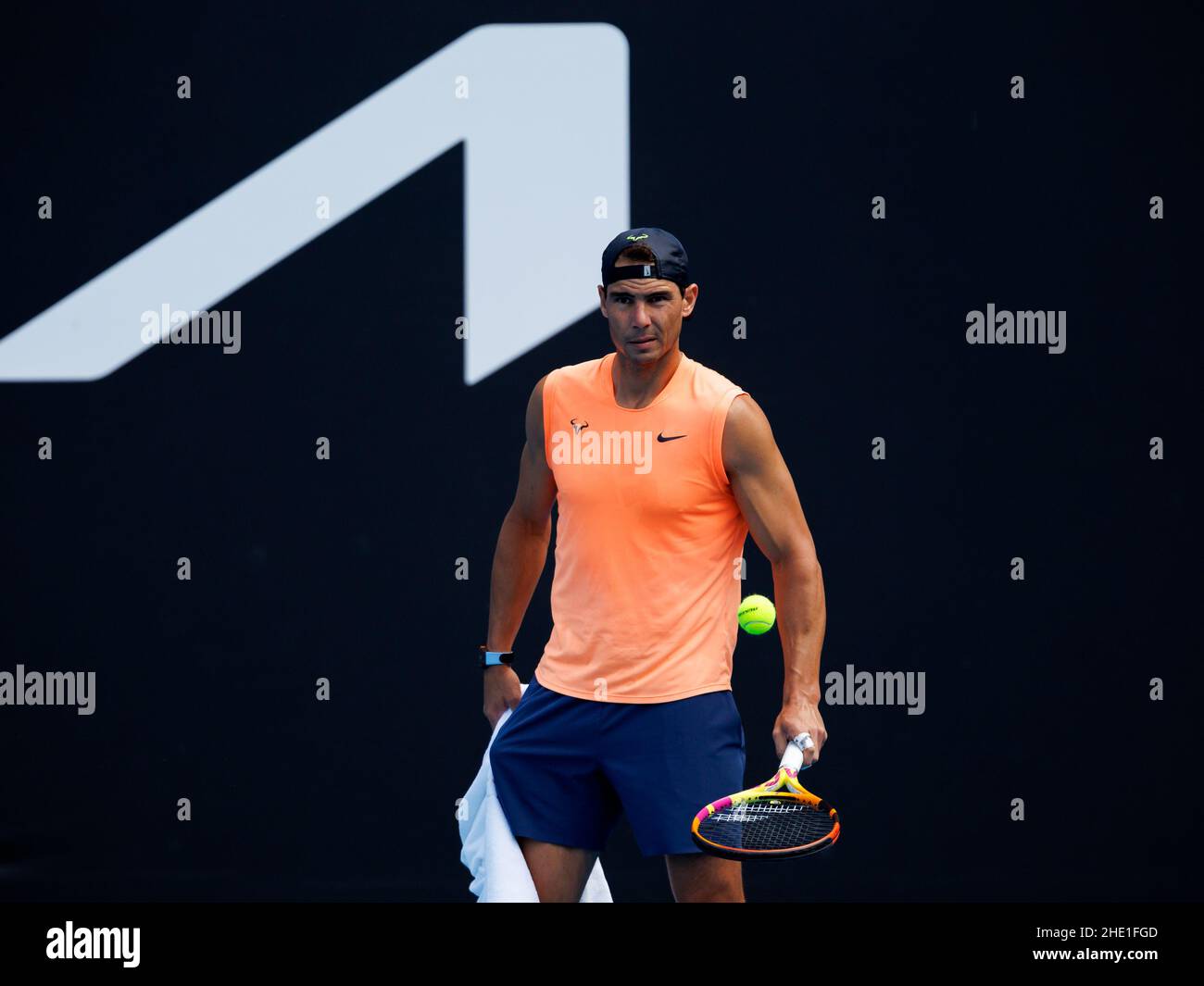 RAFAEL NADAL (ESP) übt am 3. Platz bei den Australian Open 2022 am Samstag, den 2022. Januar im Melbourne Park Stockfoto