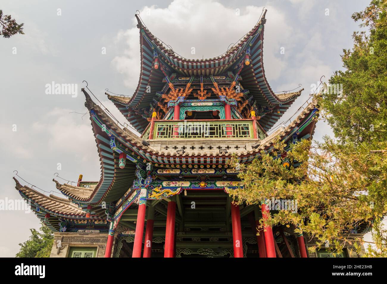 Pavillon auf dem Berg der Weißen Pagode in Lanzhou, Provinz Gansu, China Stockfoto