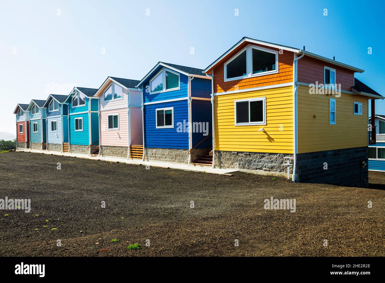 Reihe von bunten Häusern; Küstenstadt Neptune; Oregon; USA Stockfoto