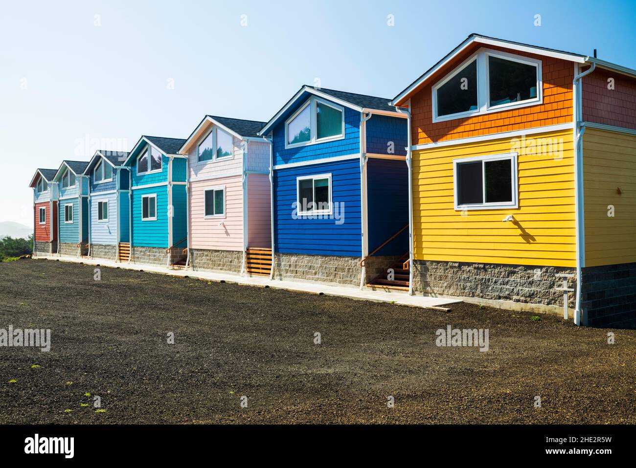 Reihe von bunten Häusern; Küstenstadt Neptune; Oregon; USA Stockfoto
