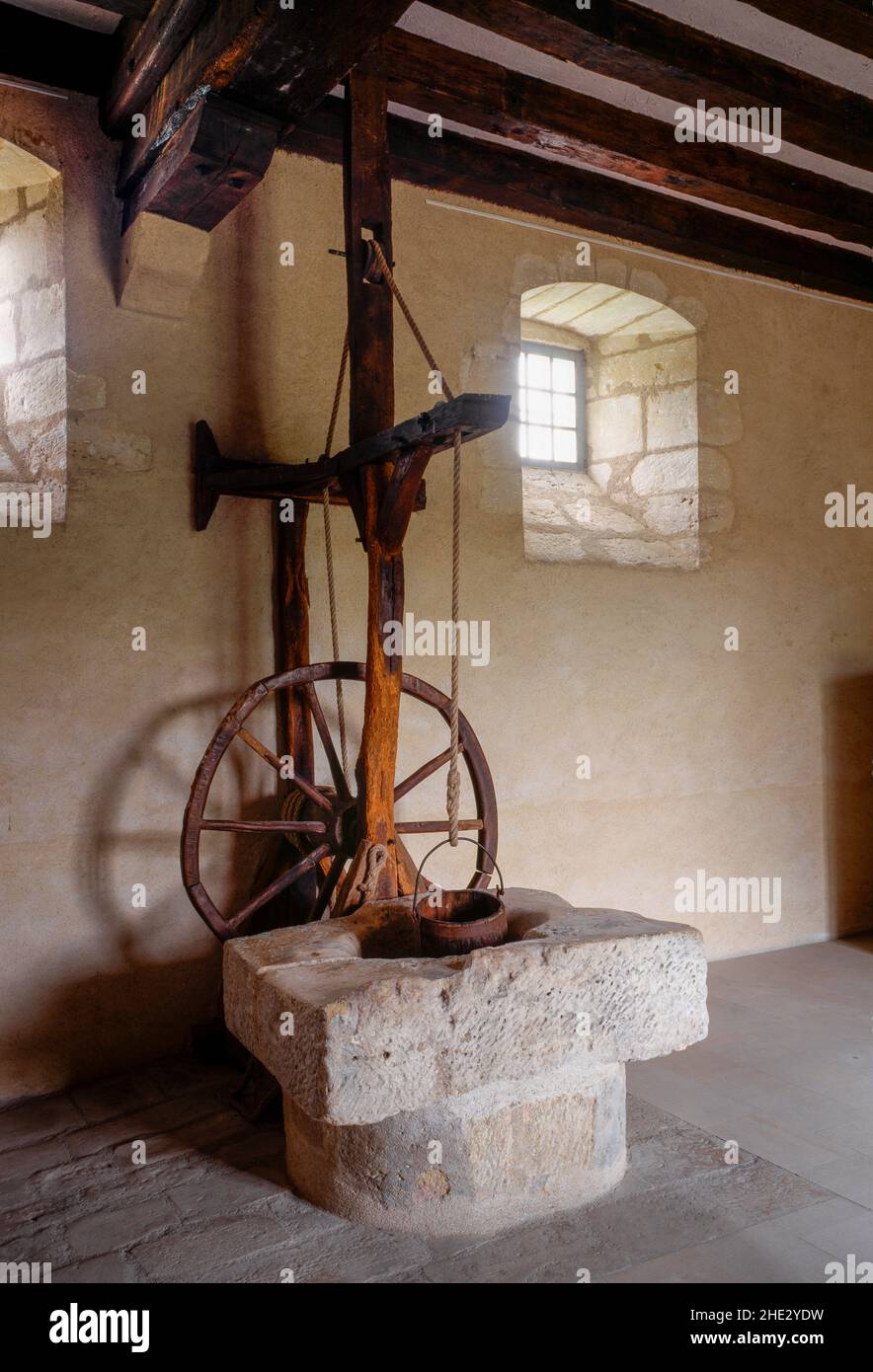 Saché, Schloß, Brunnen Im Untergeschoß Stockfoto
