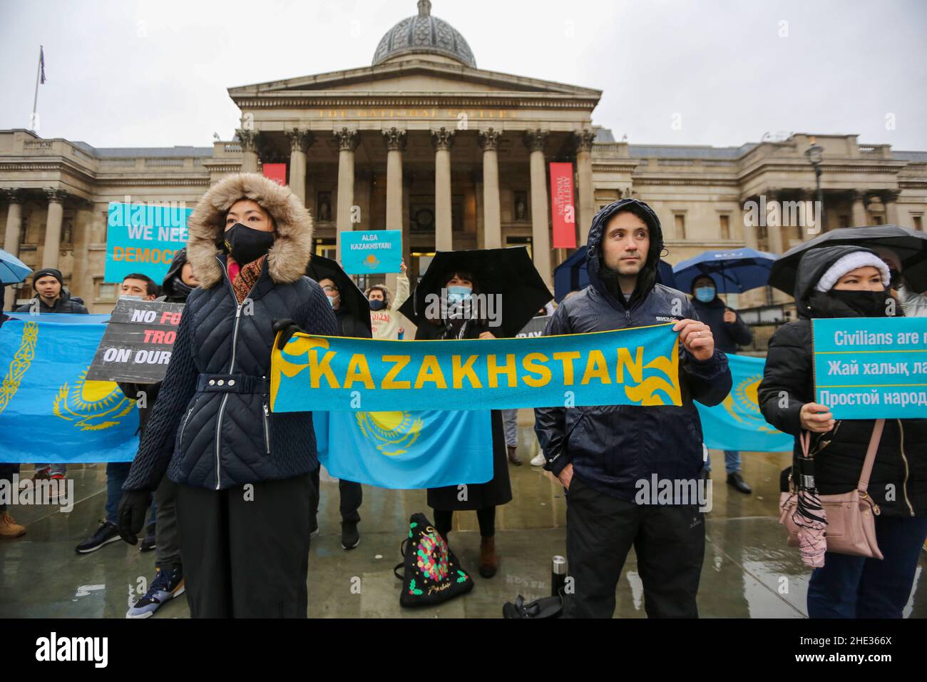London, England, Großbritannien. 8th Januar 2022. Kasachen in London protestieren auf dem Trafalgar Square in Solidarität mit den Demonstranten in Kasachstan. (Bild: © Tayfun Salci/ZUMA Press Wire) Bild: ZUMA Press, Inc./Alamy Live News Stockfoto London, England, Großbritannien. 8th Januar 2022. Kasachen in London protestieren auf dem Trafalgar Square in Solidarität mit den Demonstranten in Kasachstan. (Bild: © Tayfun Salci/ZUMA Press Wire) Bild: ZUMA Press, Inc./Alamy Live News Stockfoto