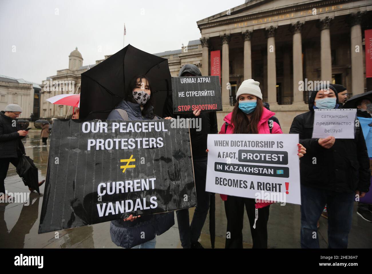London, England, Großbritannien. 8th Januar 2022. Kasachen in London protestieren auf dem Trafalgar Square in Solidarität mit den Demonstranten in Kasachstan. (Bild: © Tayfun Salci/ZUMA Press Wire) Bild: ZUMA Press, Inc./Alamy Live News Stockfoto London, England, Großbritannien. 8th Januar 2022. Kasachen in London protestieren auf dem Trafalgar Square in Solidarität mit den Demonstranten in Kasachstan. (Bild: © Tayfun Salci/ZUMA Press Wire) Bild: ZUMA Press, Inc./Alamy Live News Stockfoto