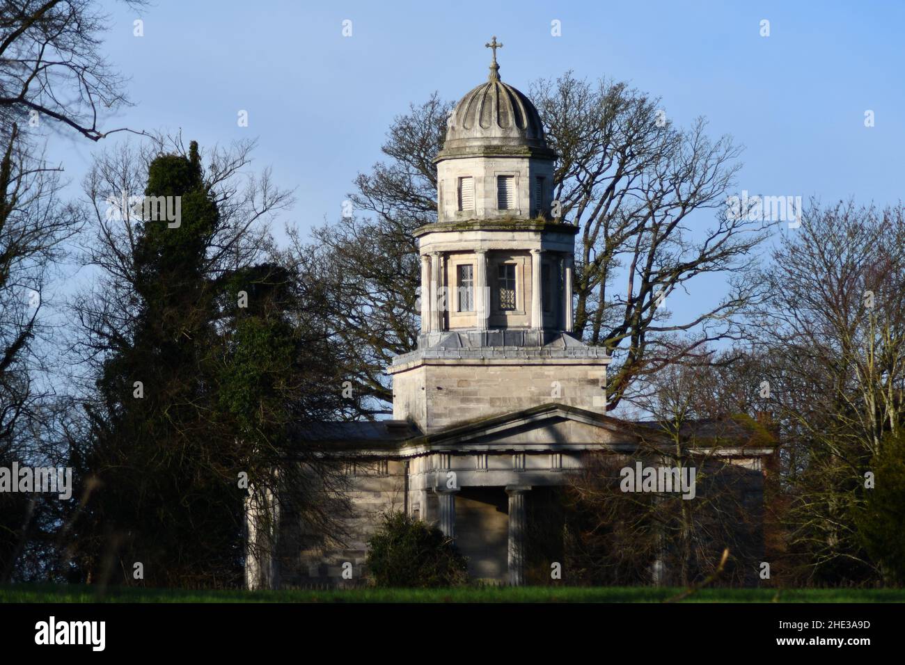 Das Mausoleum, das 1822 für den vierten Herzog von Newcastle zu Ehren seiner Frau Georgiana Elizabeth erbaut wurde Stockfoto