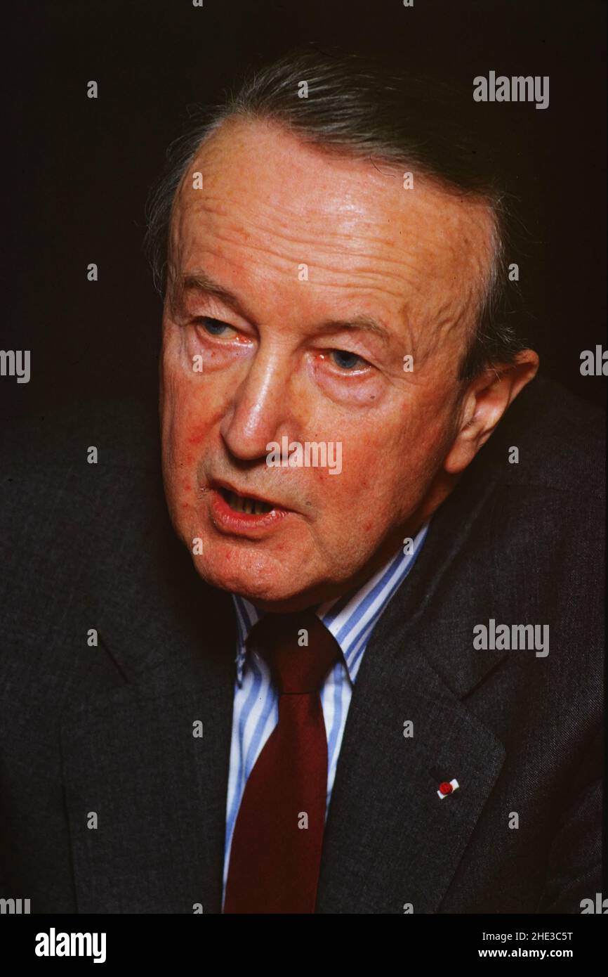 Archiv 90ies: Pierre Arpaillange, französischer Justizminister, nimmt an der Pressekonferenz in Lyon, Frankreich, 1989 Teil Stockfoto