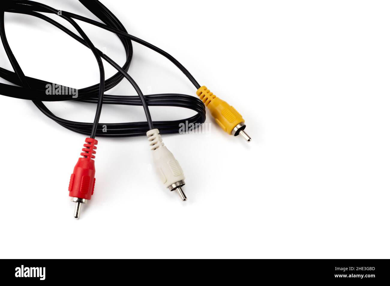 Drei RCA-Stecker isoliert auf weißem Hintergrund. Stockfoto