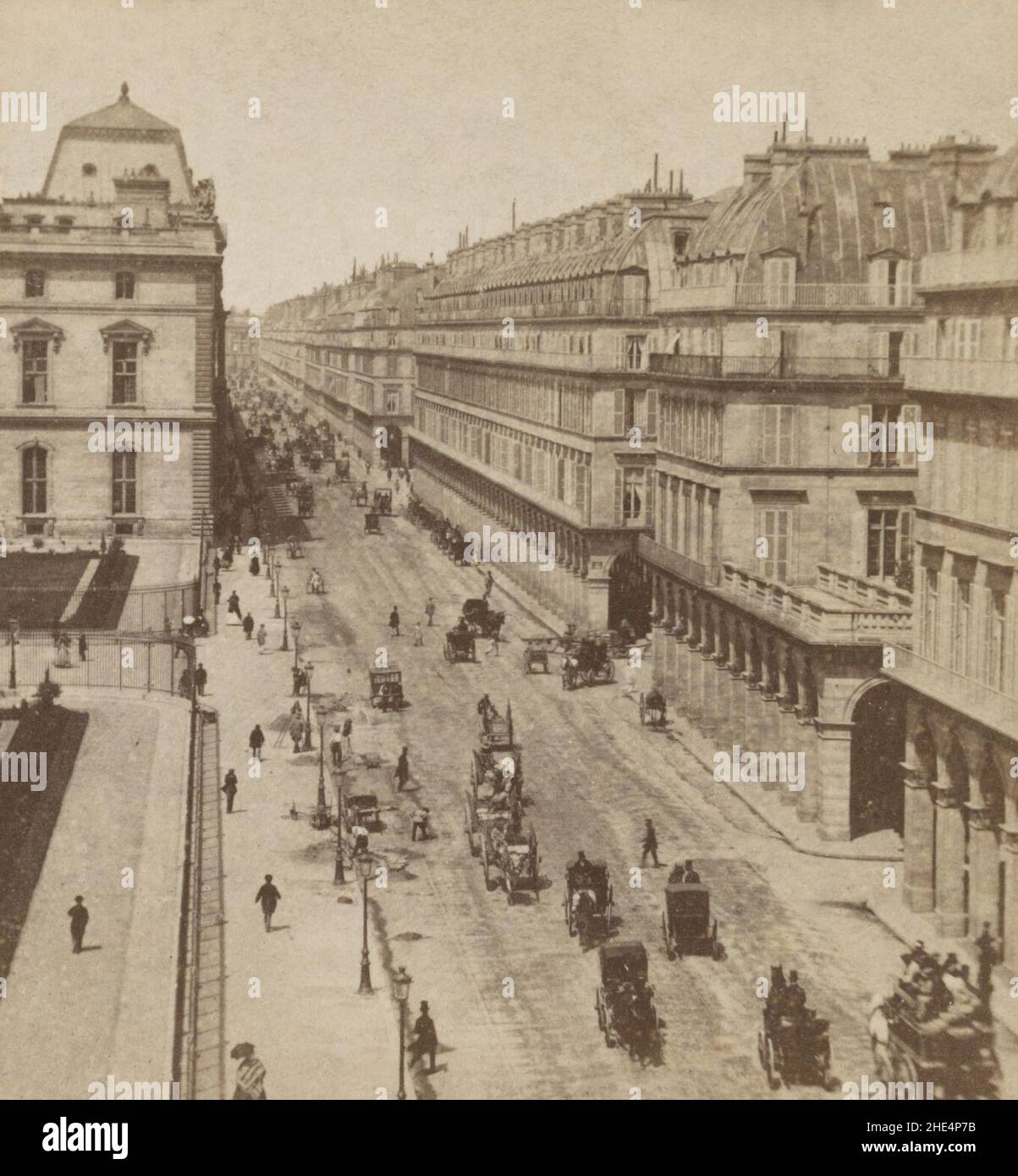 Rue de Rivoli et Hôtel du Louvre, zwischen 1860 und 1870. Stockfoto