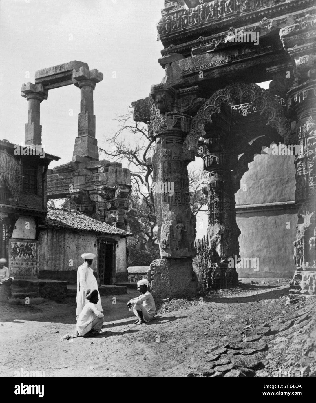 Ruinen der Rudra Mala in Siddhpur, Gujarat, retuschiert. Stockfoto