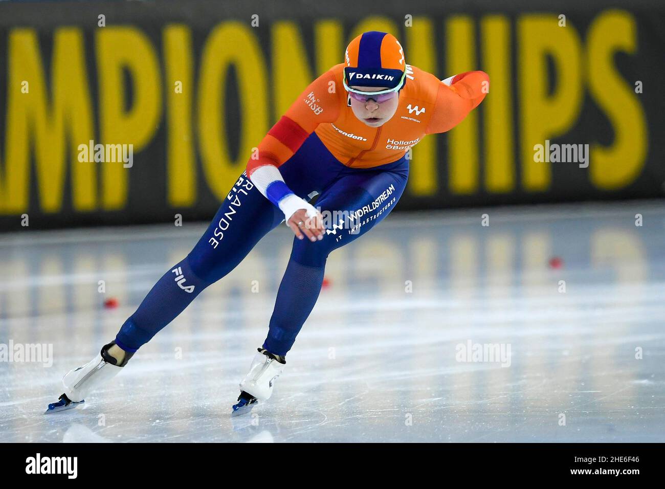 HEERENVEEN, NIEDERLANDE - 8. JANUAR: Dione Voskamp vom Team Worldstream Corendon und den Niederlanden bei den ISU-Europameisterschaften 2022 am 8. Januar 2022 in Heerenveen, Niederlande (Foto: Lars Hagen/Orange PicBilder) Stockfoto