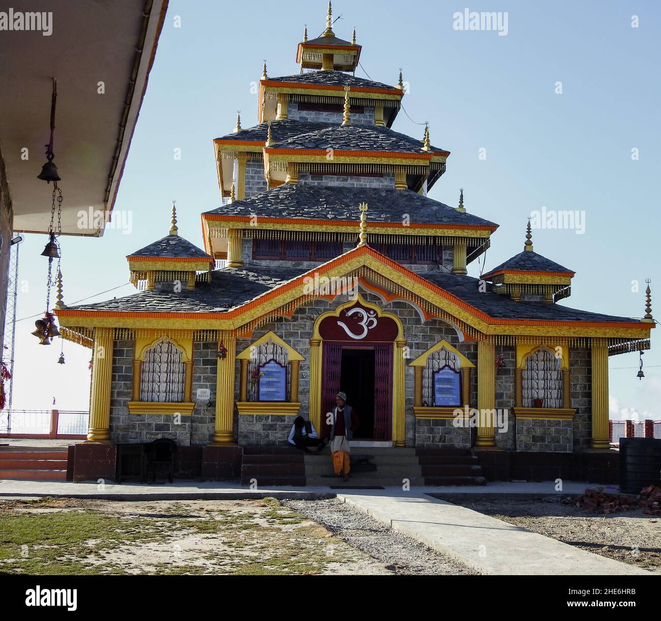 Editorial vom:14th Nov 2019 Ort: Mussoorie Uttarakhand Indien. Eine Aufnahme der Spitze einer Tempelkuppel. SURKUNDA DEVI-TEMPEL Stockfoto