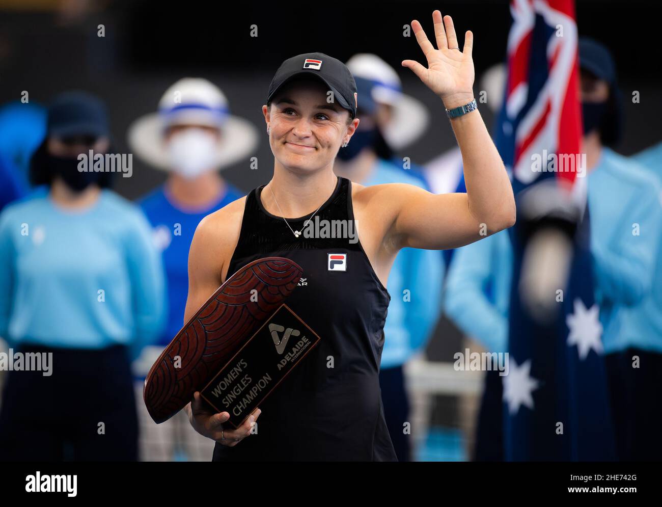 Ashleigh Barty aus Australien mit der Champions-Trophäe nach dem Finale des Adelaide International WTA 500 Tennisturniers 2022 am 9. Januar 2022 im Memorial Drive Tennis Center in Adelaide, Australien - Foto: Rob Prange/DPPI/LiveMedia Stockfoto