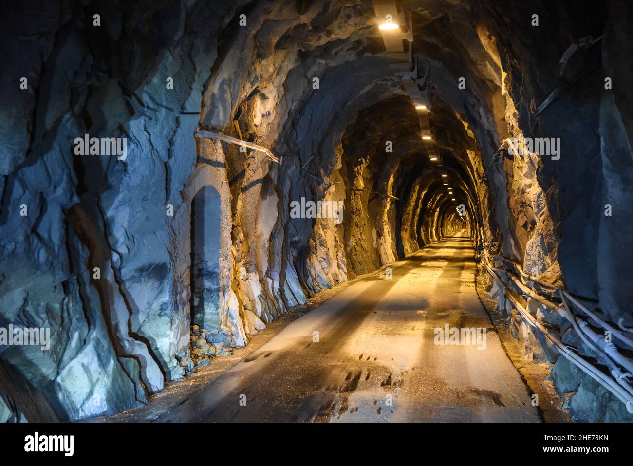 Vecchio Tunnel nelle Cave di marmo sulle Alpi Apuane Stockfoto