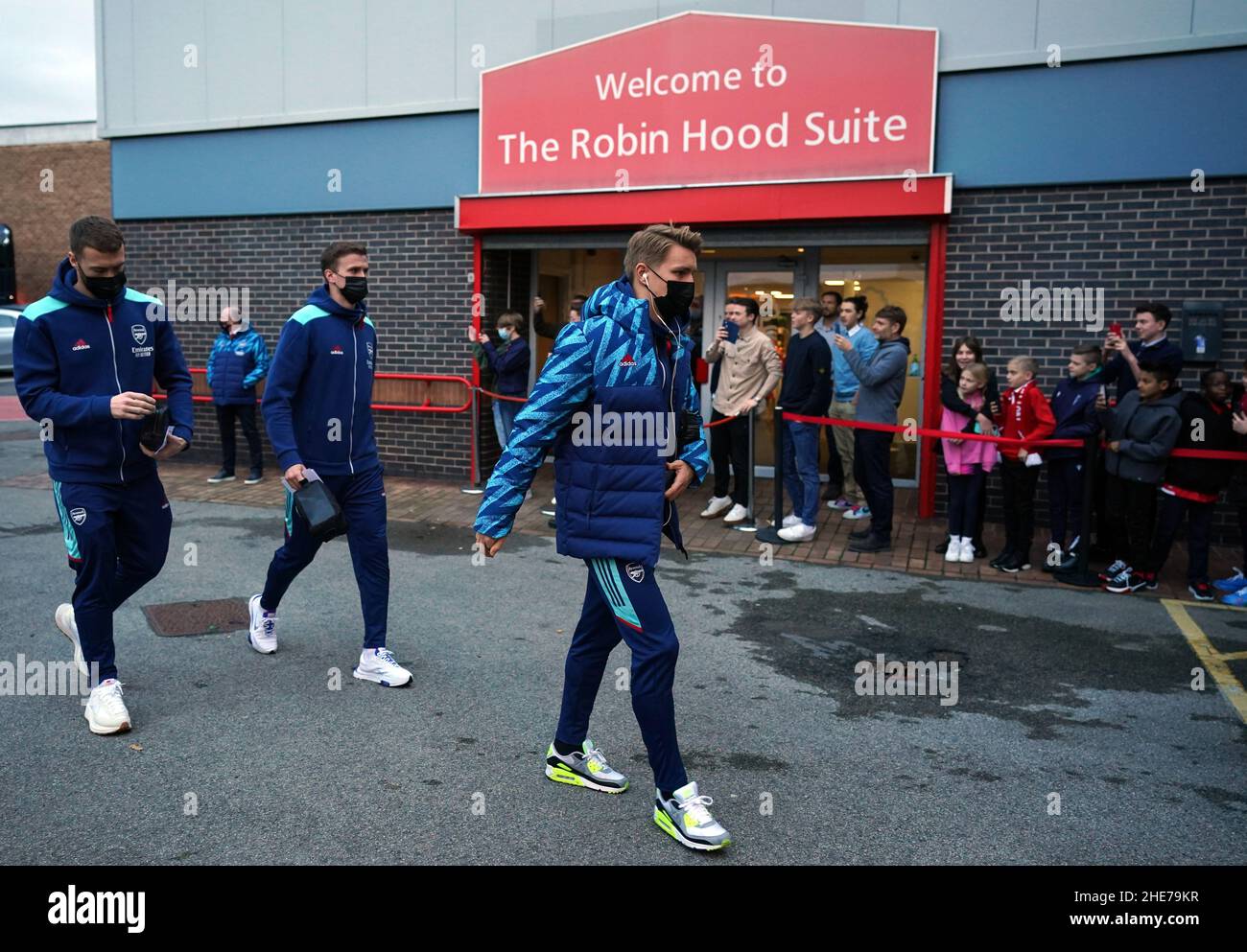 Arsenal-Spieler kommen vor dem dritten Spiel des Emirates FA Cup im City Ground, Nottingham, ins Stadion. Bilddatum: Sonntag, 9. Januar 2022. Stockfoto