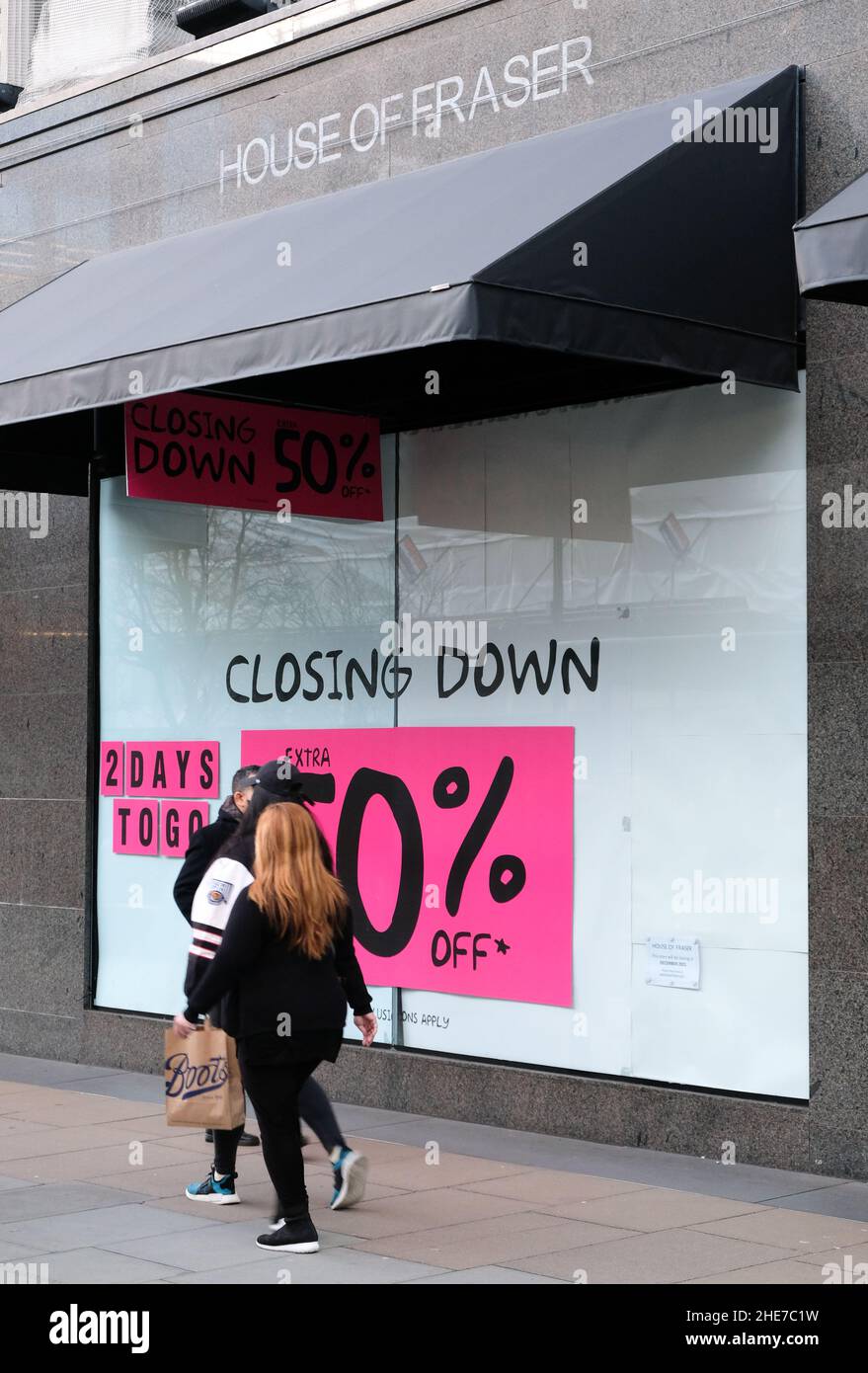 Oxford Street, London, Großbritannien. 9th. Januar 2022. Der Flagship-Store von House of Fraser in der Oxford Street schließt in zwei Tagen. Kredit: Matthew Chattle/Alamy Live Nachrichten Stockfoto
