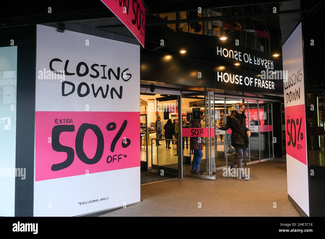 Oxford Street, London, Großbritannien. 9th. Januar 2022. Der Flagship-Store von House of Fraser in der Oxford Street schließt in zwei Tagen. Kredit: Matthew Chattle/Alamy Live Nachrichten Stockfoto