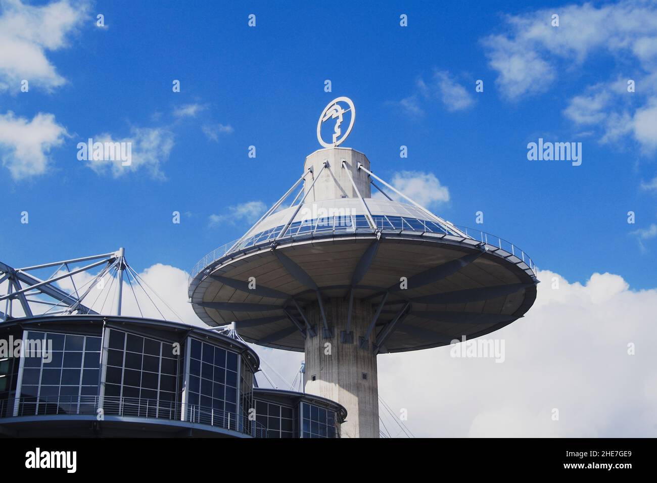 CeBIT 2007, Spitze des Panorama-Turms mit Messelogo, Hannover, Niedersachsen, Deutschland, Europa | CeBIT 2007, Top of the Panorama-Tower with the log Stockfoto