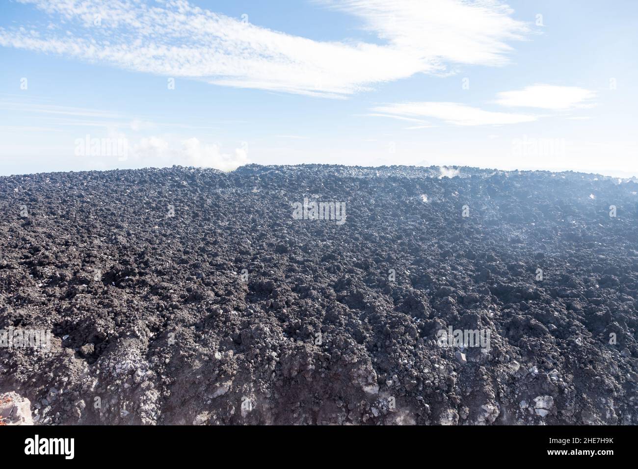Avatschinski Vulkan, Kamtschatka Halbinsel, Russland. Ein aktiver Vulkan, nördlich der Stadt Petropavlovsk-Kamtschatsky, in der Durchflutung der Stockfoto