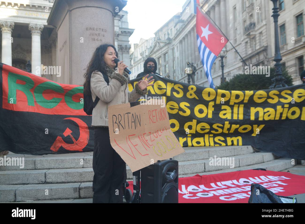 Demonstranten kamen zur Bank von england, um die Rückgabe von Goldlagerstätten zu fordern, trotz gerichtlicher Entscheidungen. Stockfoto