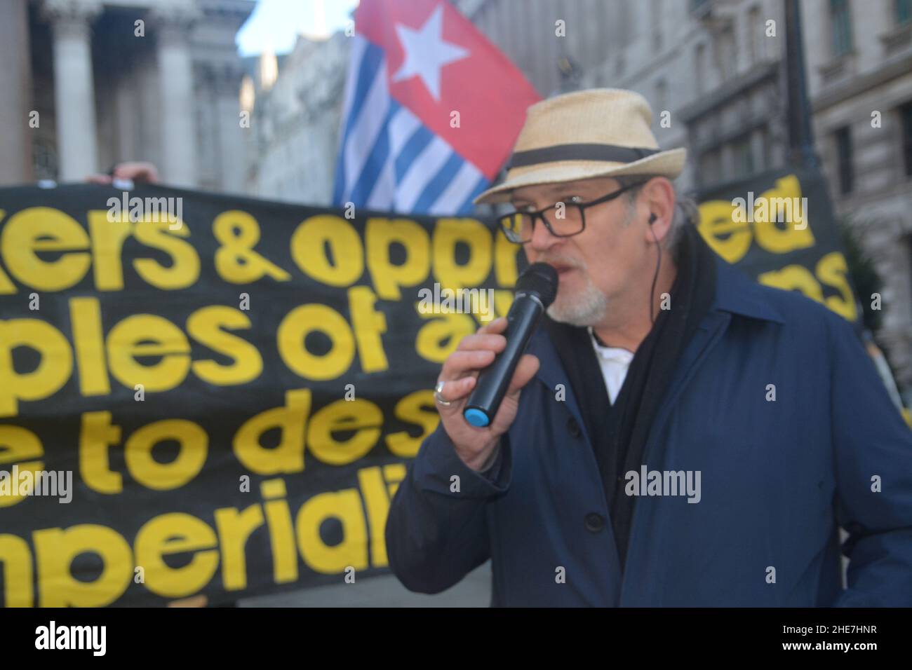 Demonstranten kamen zur Bank von england, um die Rückgabe von Goldlagerstätten zu fordern, trotz gerichtlicher Entscheidungen. Stockfoto
