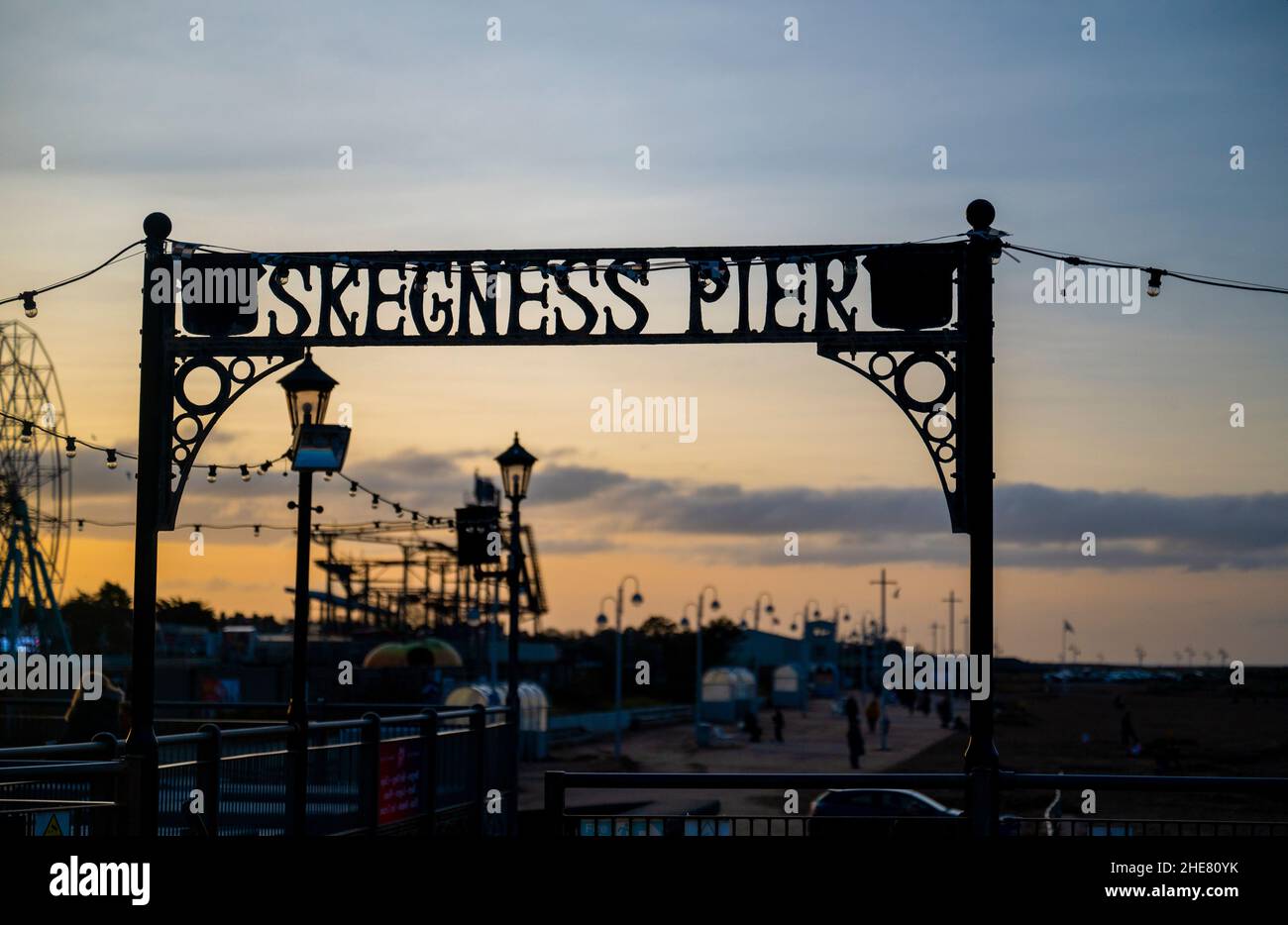 Skegness Pier am Strand in Lincolnshire, Nordostengland Stockfoto