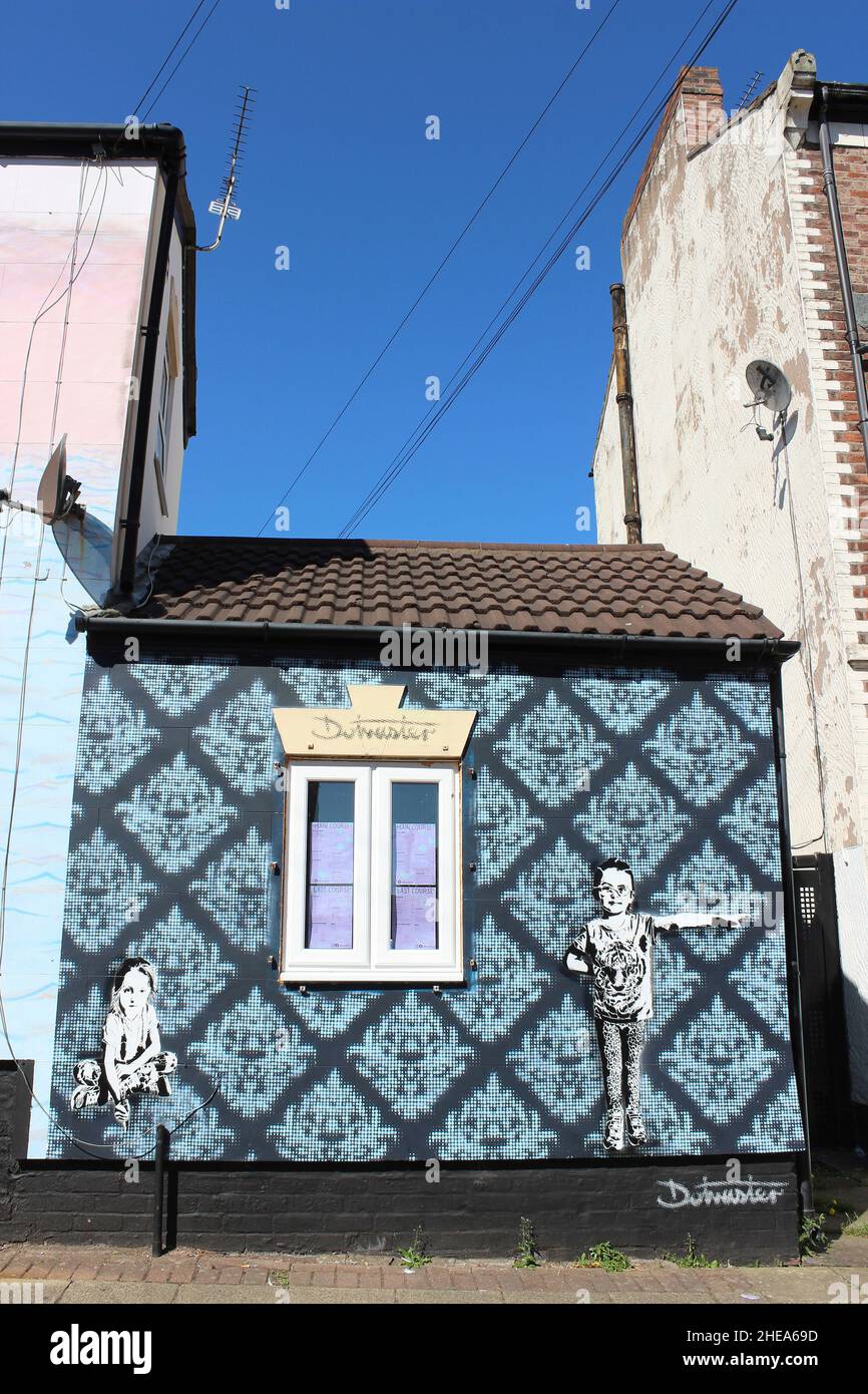 ‘Rude Kids House’ von Dotmaster in New Brighton, Wirral Stockfoto