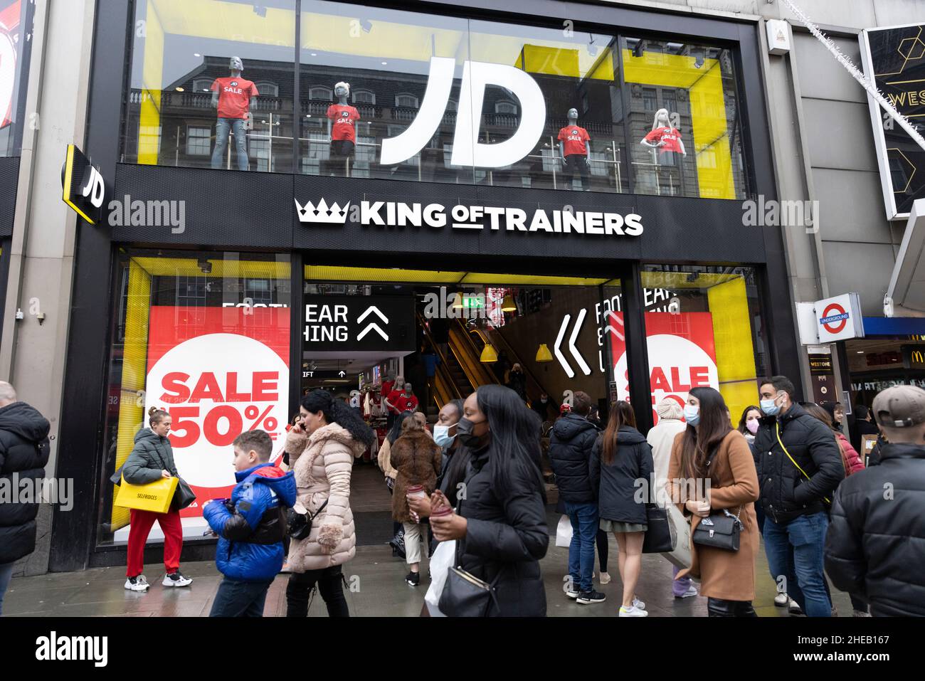 J D Sports in der Oxford Street in London, Trainer und Sportmode-Händler in Großbritannien Stockfoto